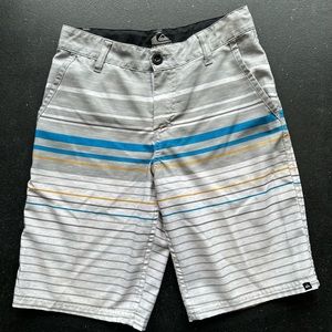 Quicksilver Hybrid shorts size 12